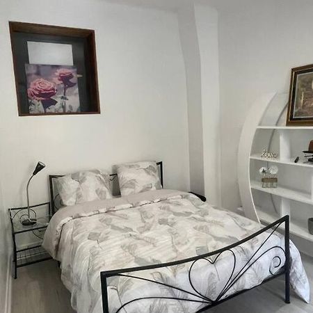 Cosy Apartment In Paris Saint-Ouen  Zewnętrze zdjęcie